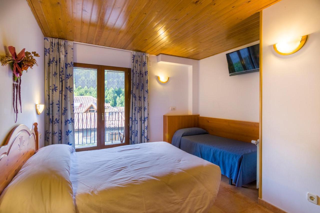 Hostal Cal Mestre ヴィラヨンガ・デ・テル エクステリア 写真